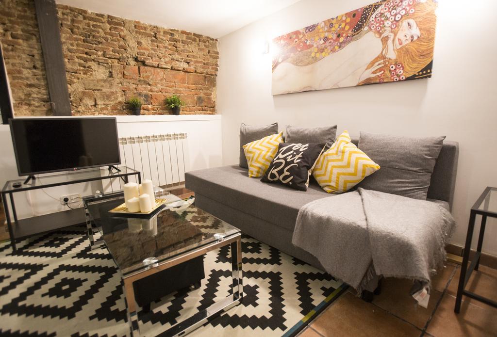 Apartment Velarde 12 Madrid